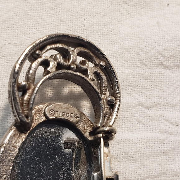 Vintage  ©️ Pisces Blue Glass pendant and Silvertone Brooch by Enrique L. Lopez - Picture 5 of 7